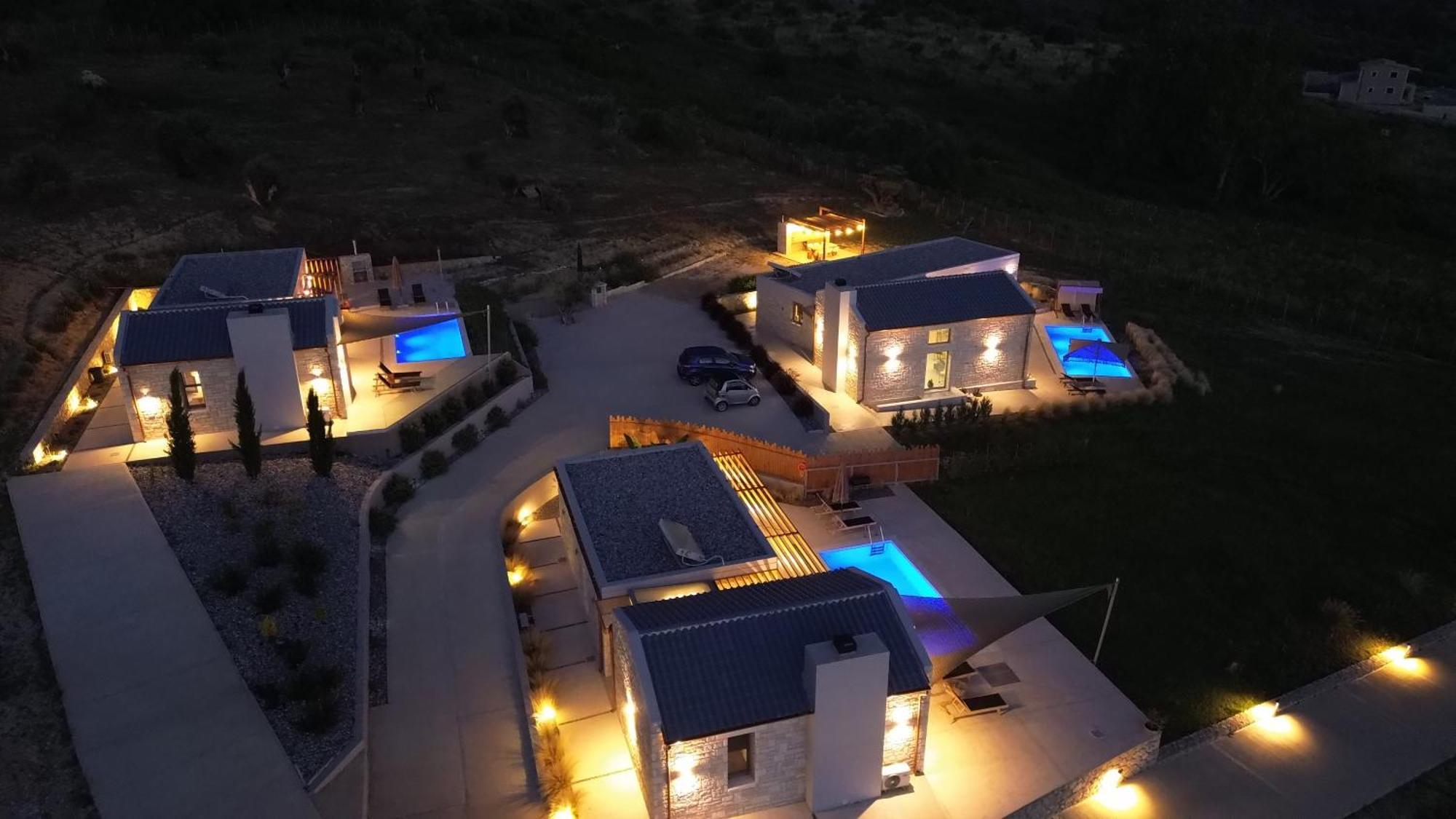 Mandalos Villa Palairos