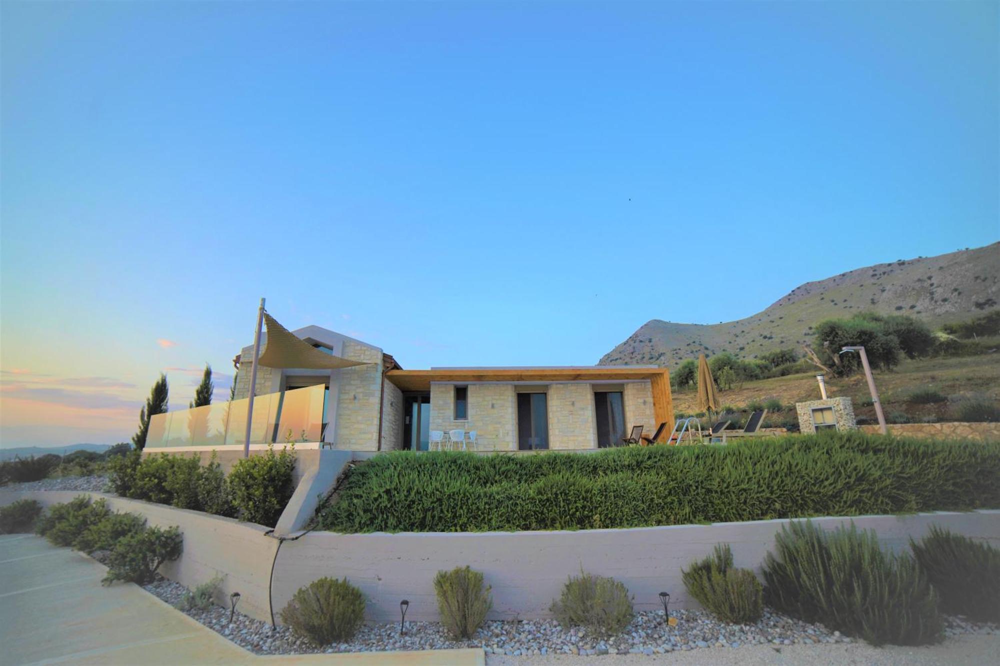 Mandalos Villa *